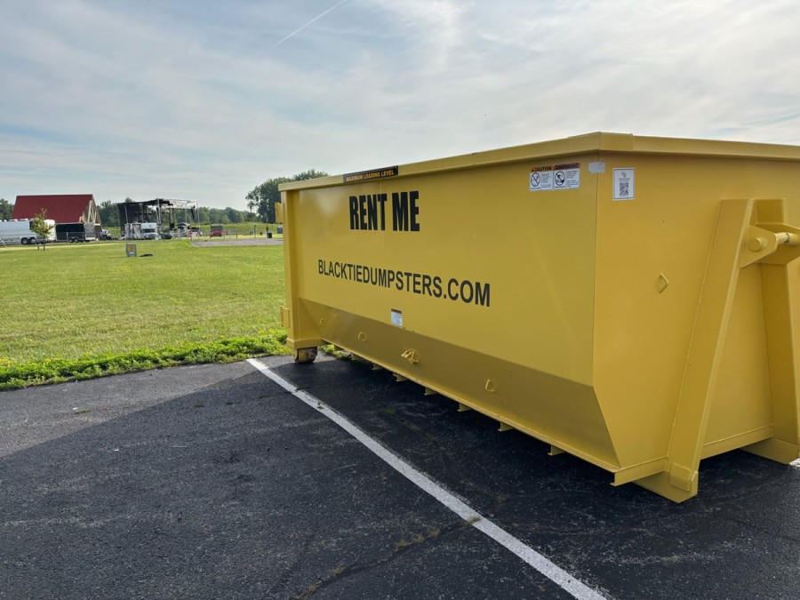Black Tie Dumpsters photo