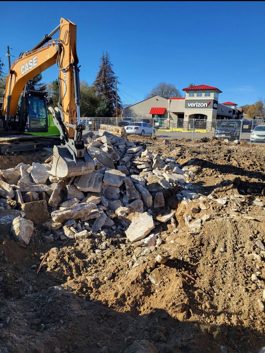 Custom Excavating and Grading LLC photo