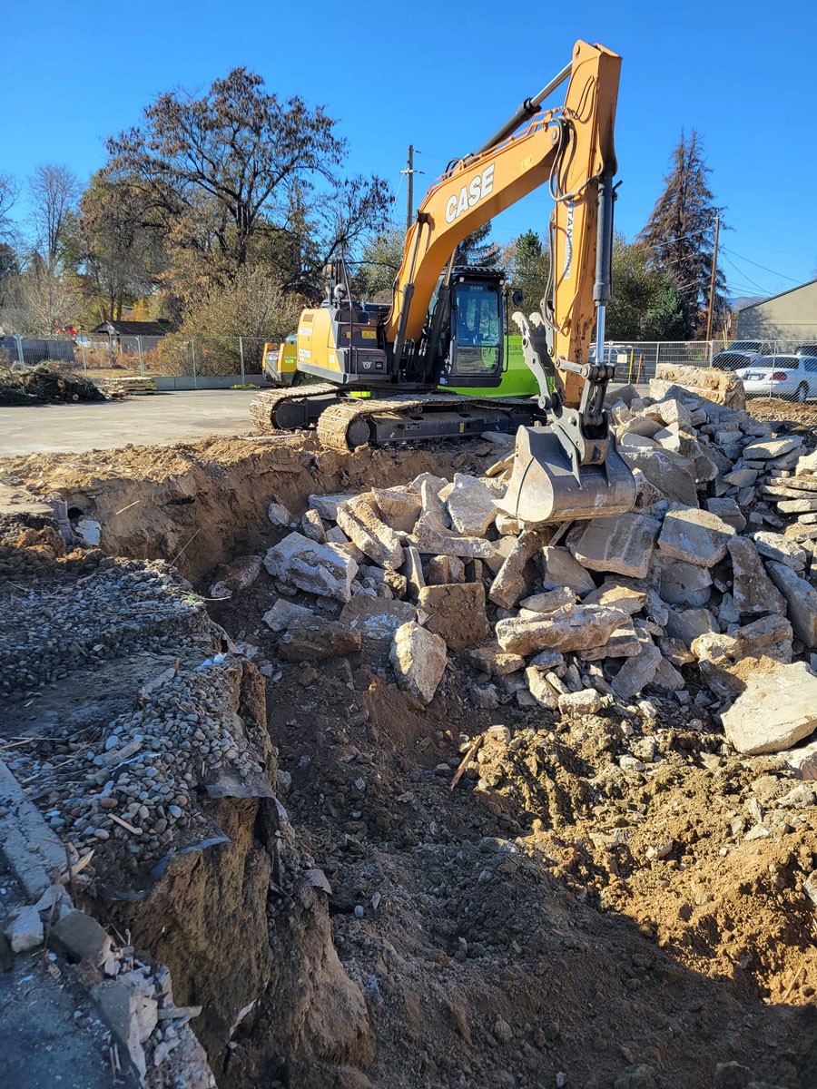 Custom Excavating and Grading LLC photo